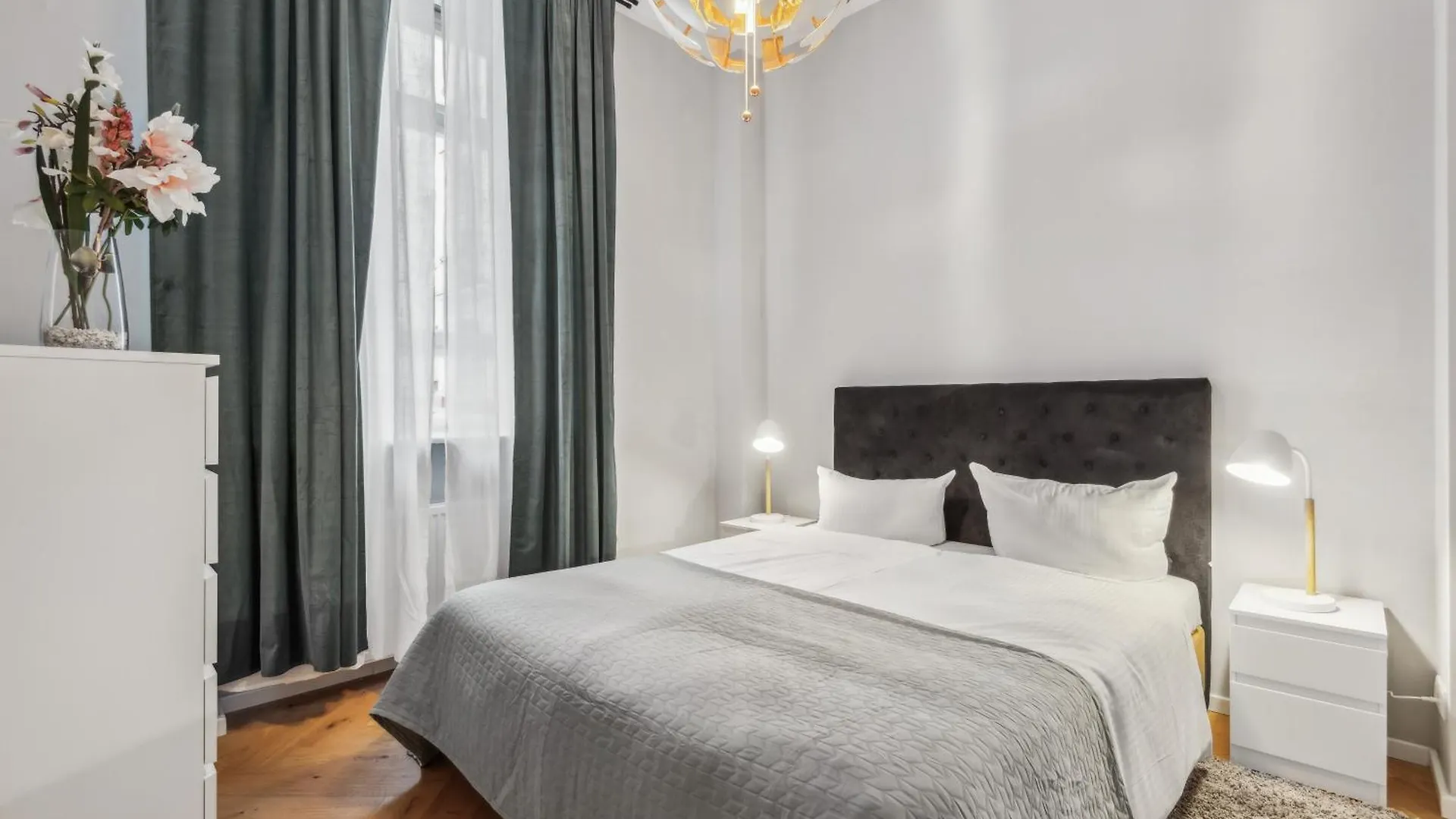 Comfy 2 Bedroom Apartment Charlottenburg Berlim