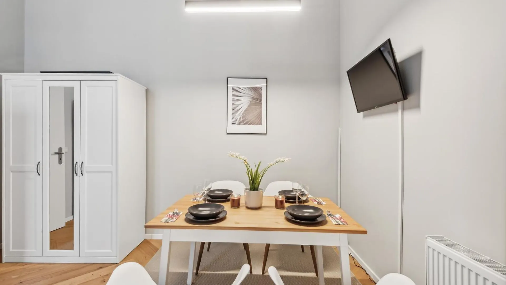 Comfy 2 Bedroom Apartment Charlottenburg Berlim