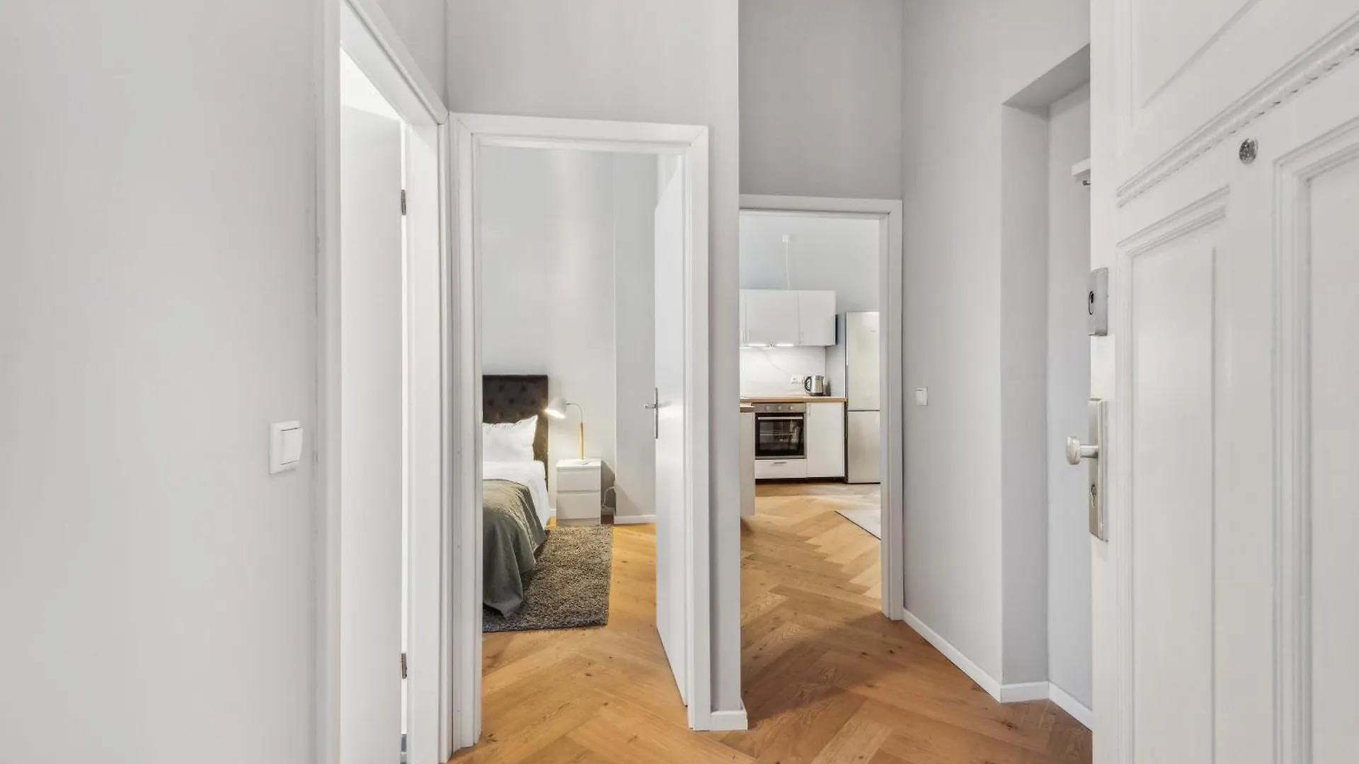Comfy 2 Bedroom Apartment Charlottenburg Berlin 0*,  Germany